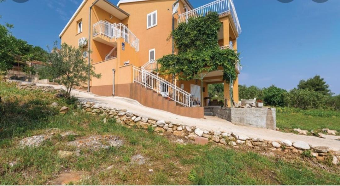 Apartment Petra Raslina Ngoại thất bức ảnh